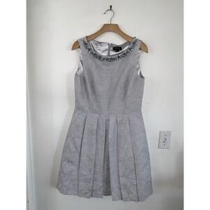 Tahari‎ sz 8 Holiday beaded neck sleeveless sparkly  dress